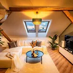 6Br Castle V!Ews A/C Luxury Dolce Vita Apartment